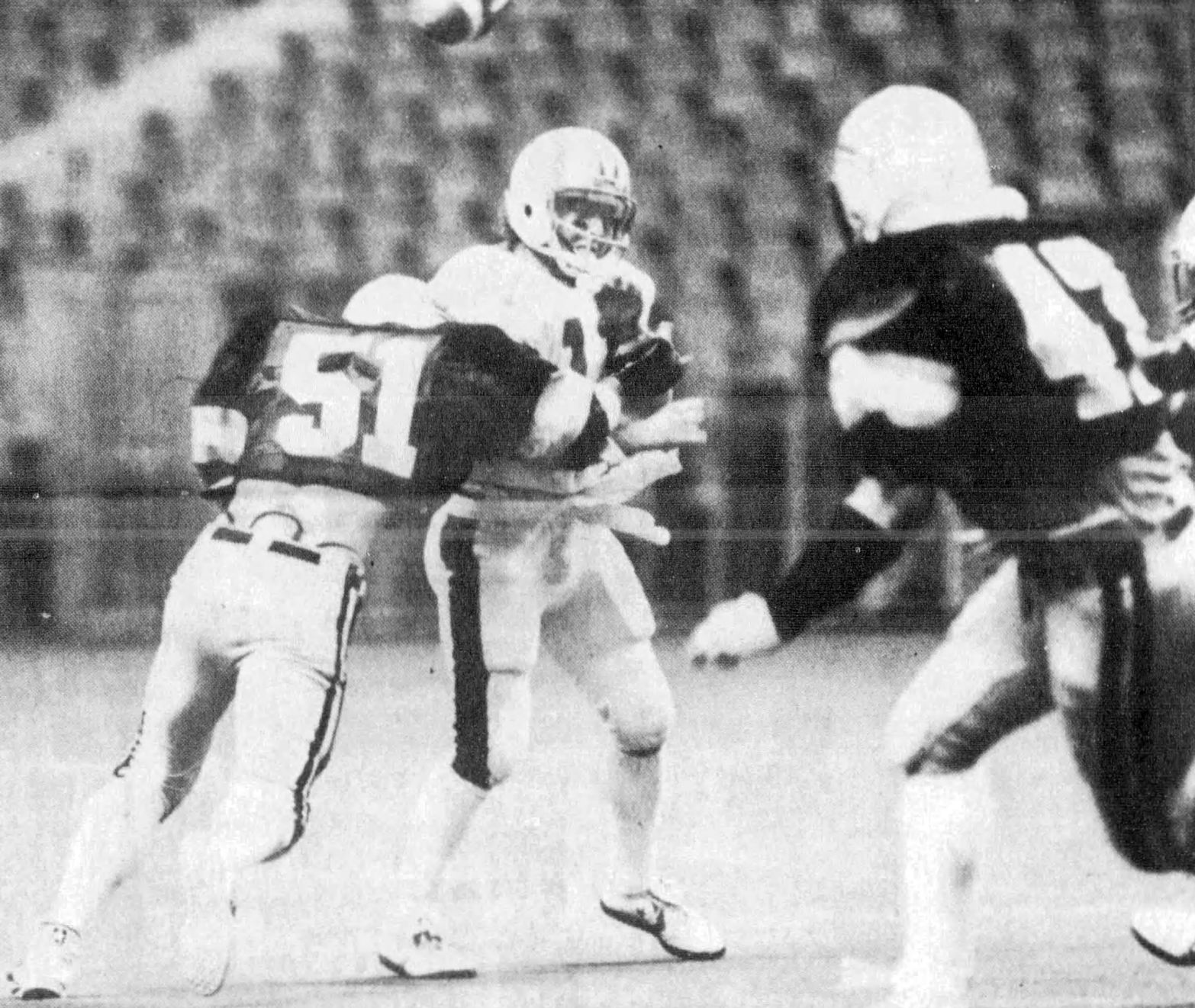 1982 NCAA Division I-AA Playoffs, First Round — Idaho 21, Montana 7